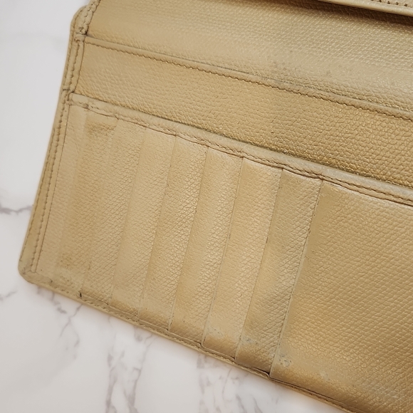 CHANEL Vintage Tan Long Wallet - Picture 11 of 16